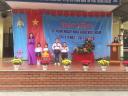 Trao thuong tap the lop.jpg - 